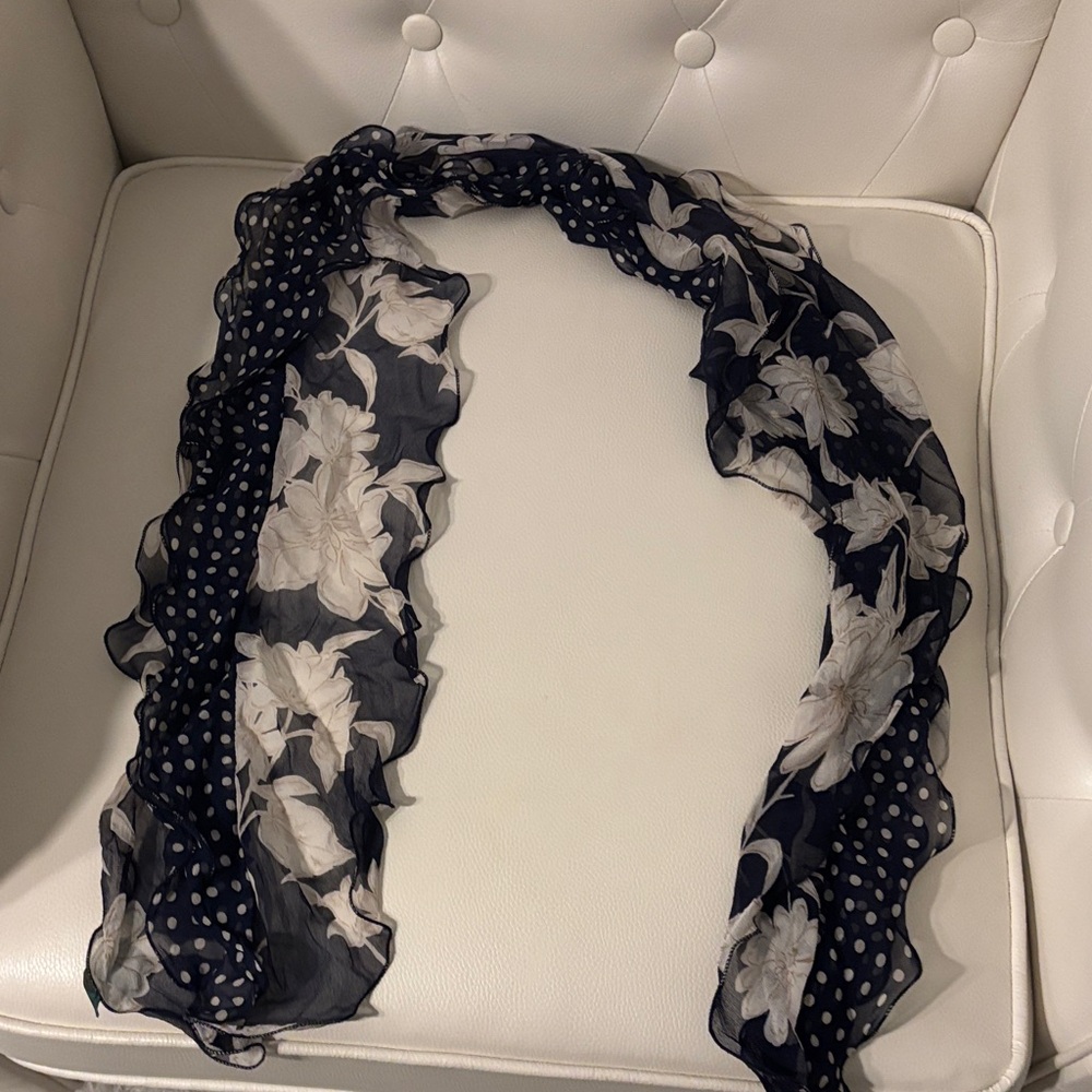 Lauren Ralph Lauren Floral 💯 Silk Scarf Black and Cream, polka dots - Picture 3 of 15